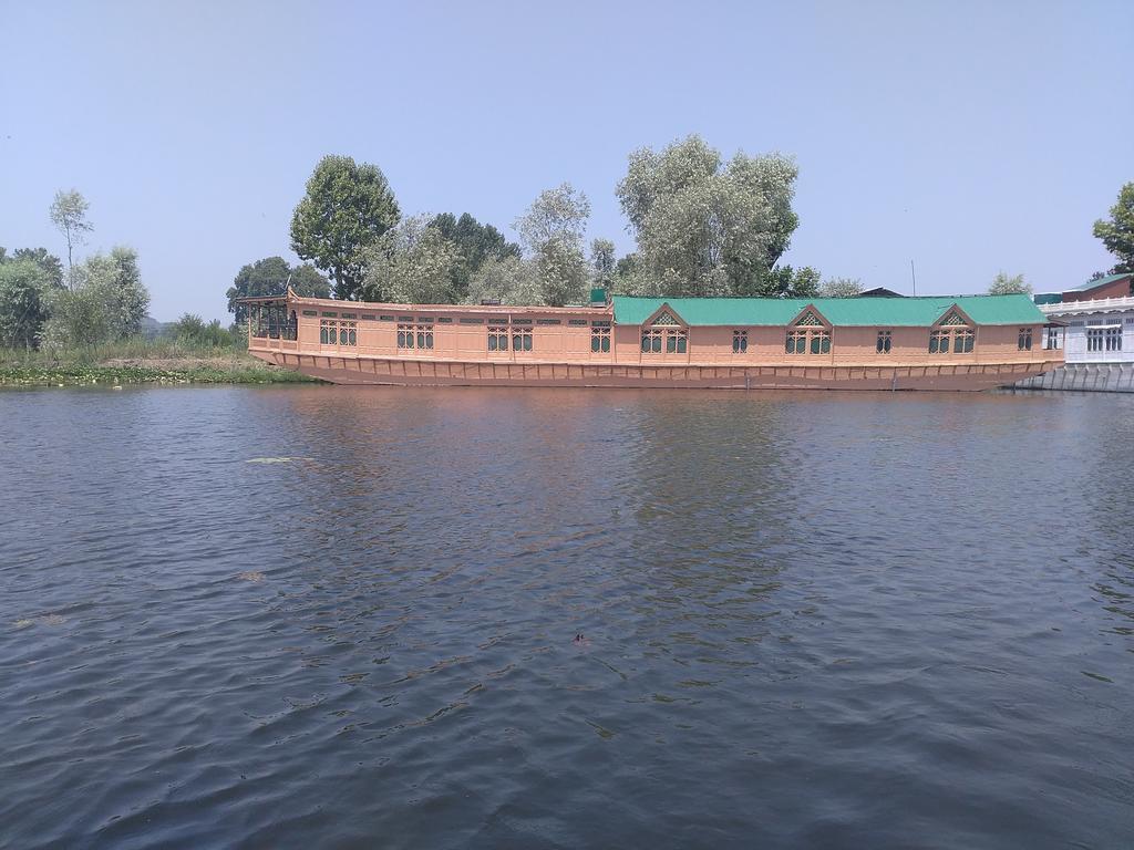 Kings Houseboats Hotel Srīnagar Exterior foto